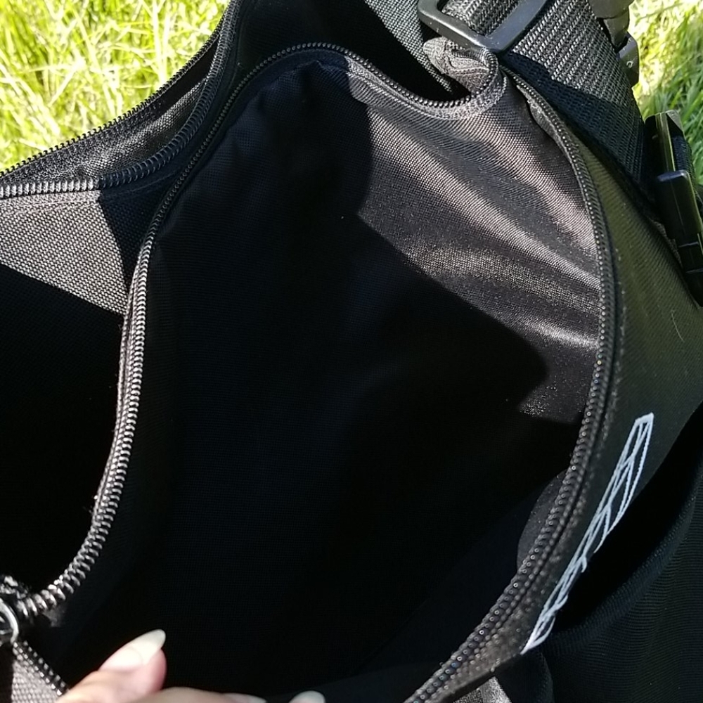 🎒COOKIE LEE MESSENGER BAG - Picture 8 of 12